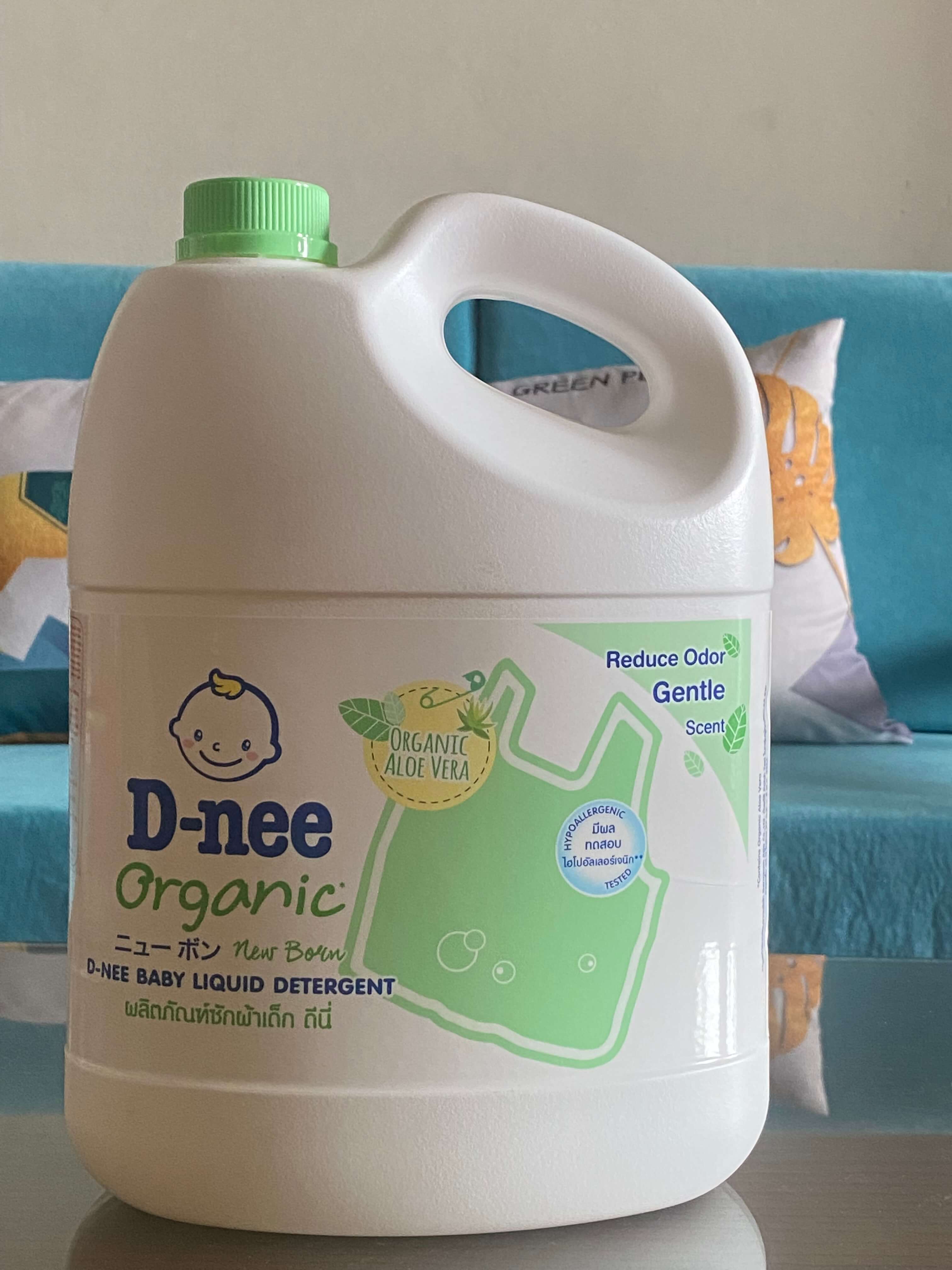 Nước giặt xả Dnee Organic (xanh lá) 
